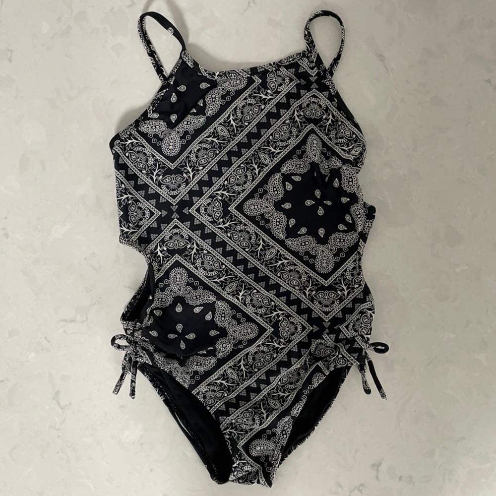 The Children’s Place One Piece Bathing Suit